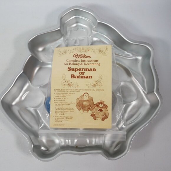 Vintage Wilton Superman or Batman Cake Pan With Decorating Instructions - Picture 1 of 5